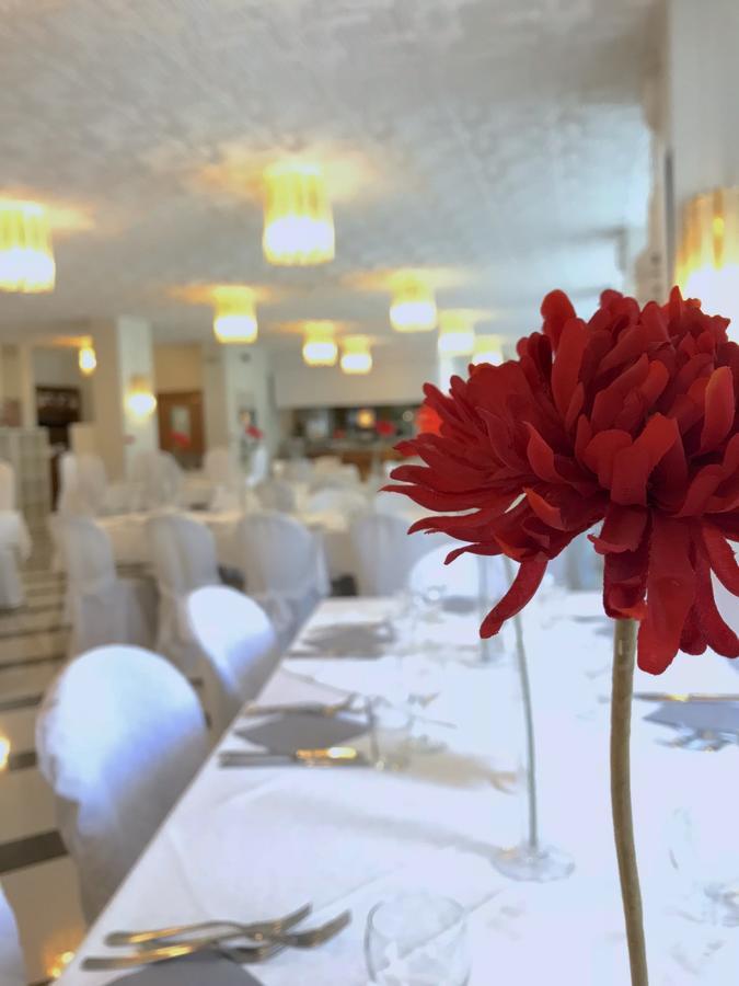 Hotel La Perla ริวาเดลการ์ดา ภายนอก รูปภาพ